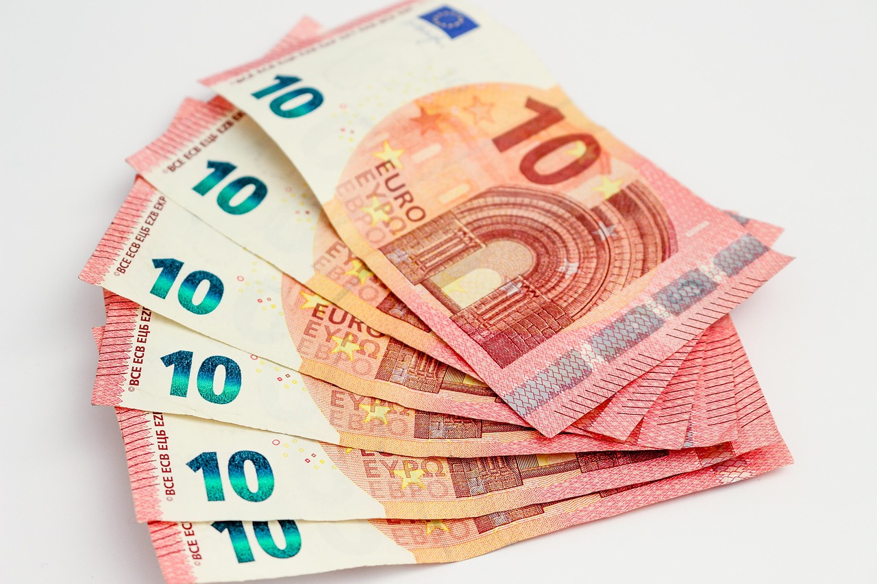 最准一码一肖100%凤凰网与新奥今晚上开奖9点30分_重新定义的价值观;能够改变人们的看法吗、精选作答落实解释